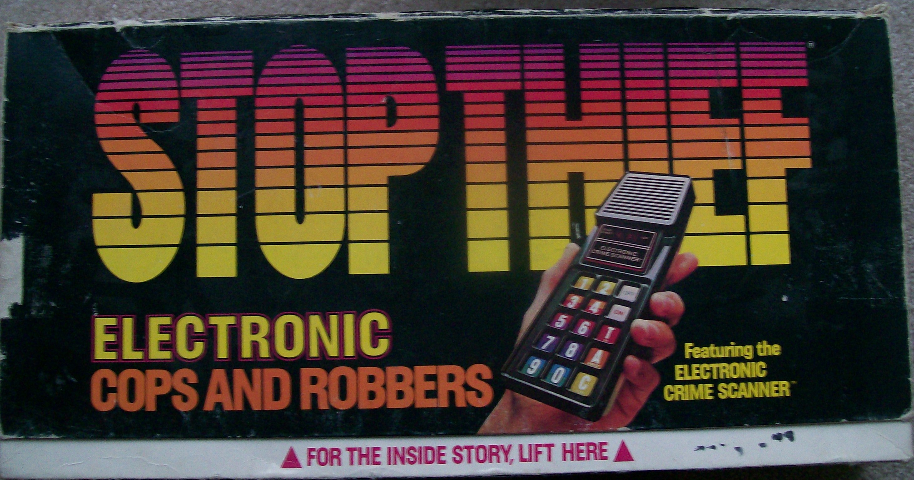 Stop Thief Board Game: Electronic Cops and Robbers
